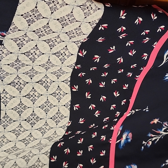 Maurices floral print shirt - Picture 3 of 7